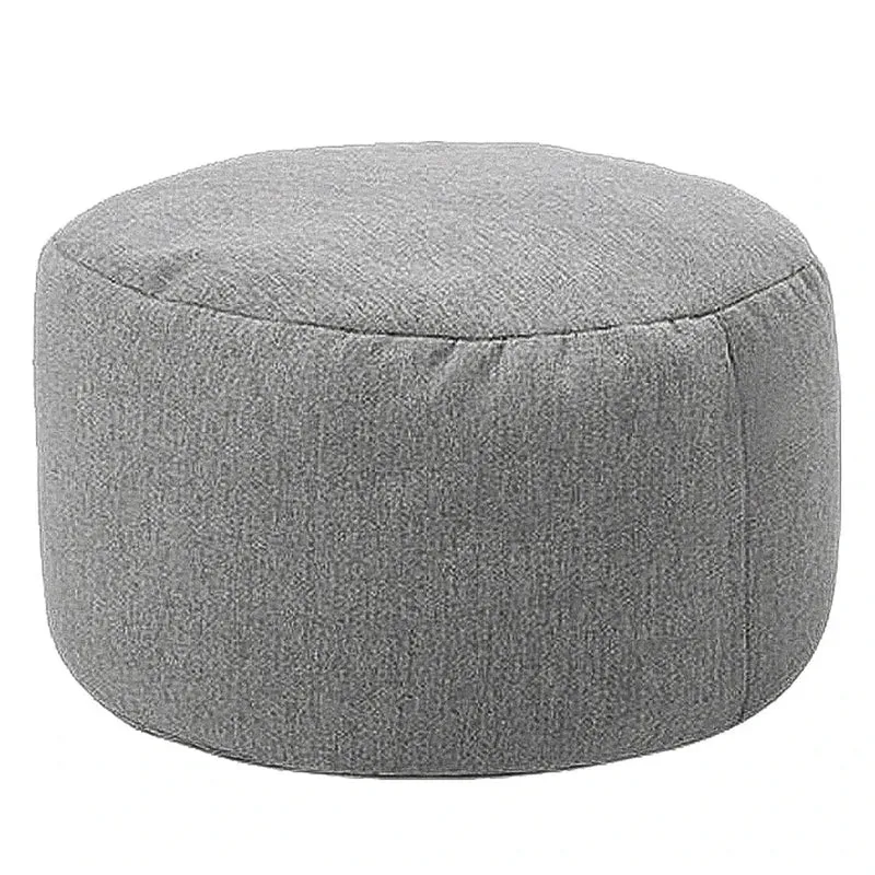 Petit coussin pouf