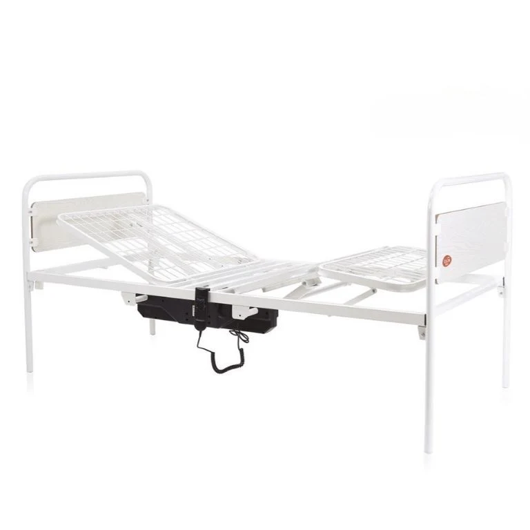 NOLEGGIO - Letto degenza elettrico in metallo — Regolazione elettrica alzatesta/alzagambe con sponde ribaltabili.
