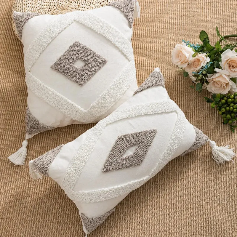 Coussin boheme avec losanges brodés