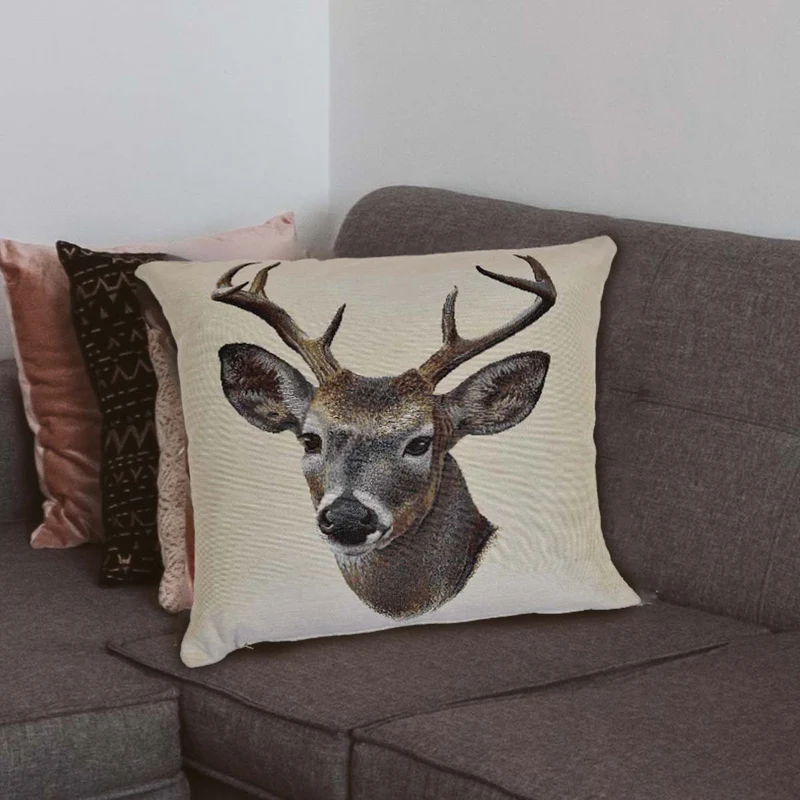 Cuscino in Cotone Stampato con Cervo Frontale - Stag