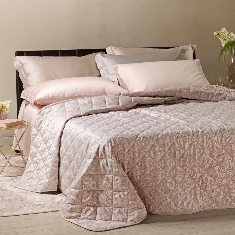 Copriletto Primaverile astoria in Raso Jacquard 80 gr/mq