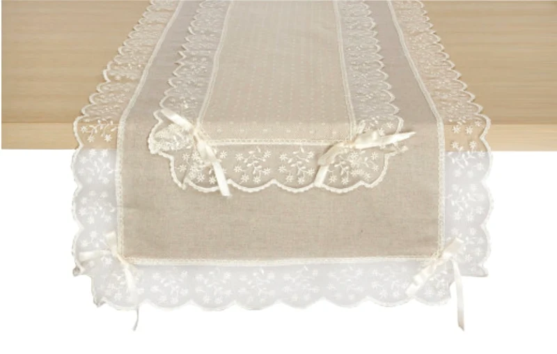 Runner Edvige con tulle e organza