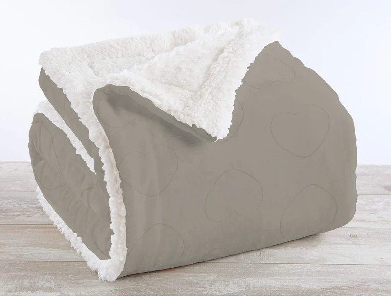 Coperta Invernale Pile Sherpa Effetto Pelliccia Morbida con Motivo Cuori Il Gruppone
